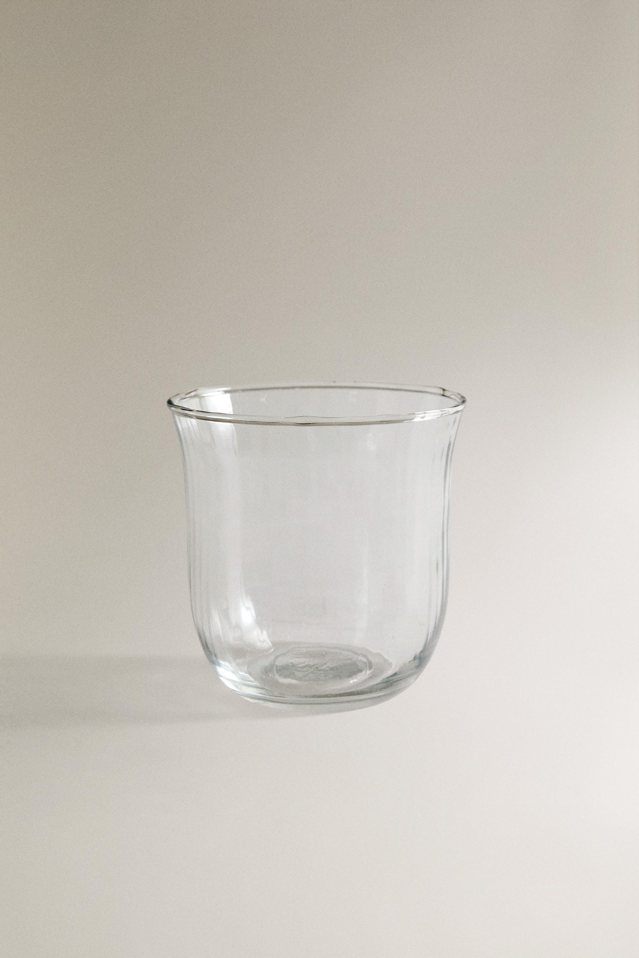 FACETED RAISED DESIGN GLASS TUMBLER